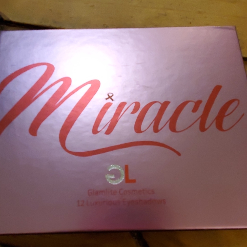 GlamLite Miracle Palette